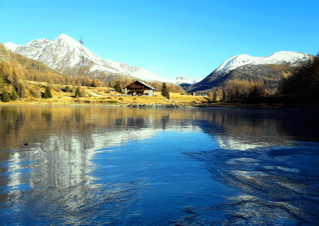 Rifugio Al Lago Del Mortirolo In Inverno Raggiungibile Solo A Piedi Monno 외부 사진