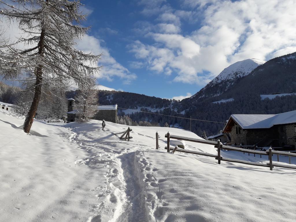 Rifugio Al Lago Del Mortirolo In Inverno Raggiungibile Solo A Piedi Monno 외부 사진
