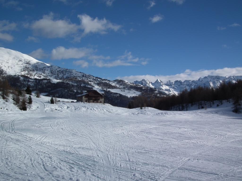 Rifugio Al Lago Del Mortirolo In Inverno Raggiungibile Solo A Piedi Monno 외부 사진